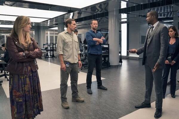 Ashley Johnson, Chad Donella, Sullivan Stapleton, Rob Brown, Audrey Esparza - Mrtvý bod - Hot Burning Flames - Z filmu