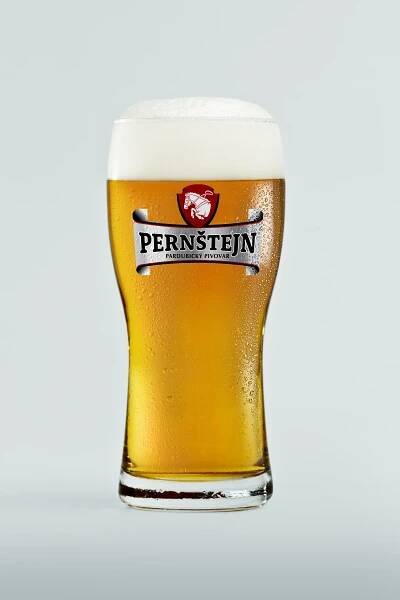 Metr piva: 10x 0,5 l piva z pivovaru Pernštejn dle výběru z 8 druhů