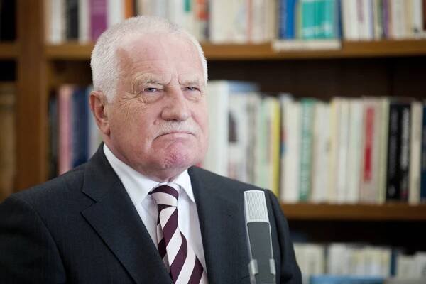 Klaus: Kritika právního rámce transformace má mířit na právníky