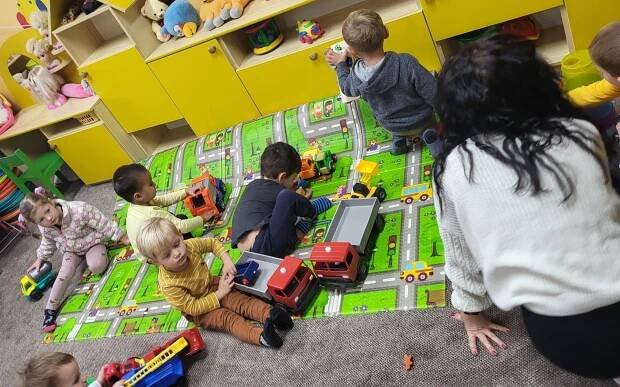 Návštěva z MŠ E. Pittera v Jeslích E. Pittera | Centrum FILIA České Budějovice