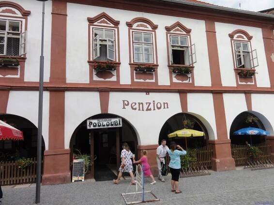Restaurace Podloubí - Opočno | Katalpa