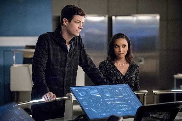 Flash - Liberation - Z filmu - Grant Gustin, Danielle Nicolet