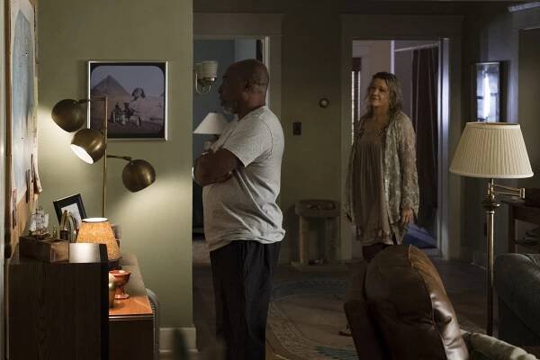 Lodge 49 - Corpus - Z filmu - Brent Jennings, Linda Emond