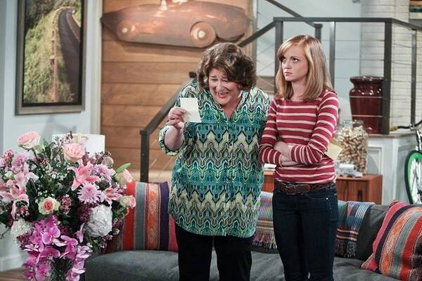 Millerovi - Mother's Day - Z filmu - Margo Martindale, Jayma Mays