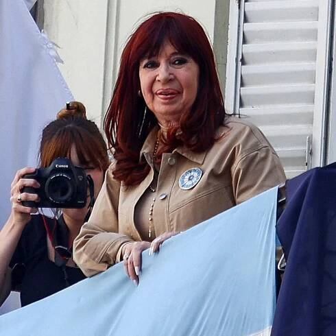 Argentine ex-President Kirchner handed house arrest in graft case