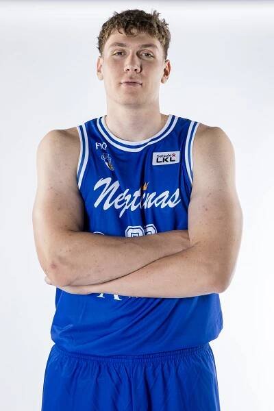 Tomaš Pavelka #22