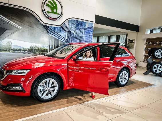 leona machálková škoda octavia předání (9)