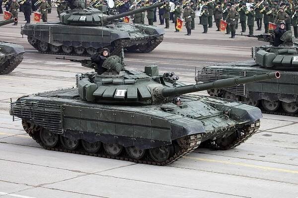 Video: Ruští tankisté jsou již zcela zoufalí ze ztrát. Šanci na přežití se snaží zvýšit i za pomoci poklopů od kanalizace