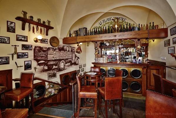Restaurace U Zlaté konvice: Restaurace U Zlaté konvice na Staroměstském náměstí v Praze a Melantrichově ulici