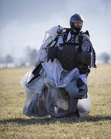 Wingsuitpilot Peter Salzmann, Picture Timeline Production