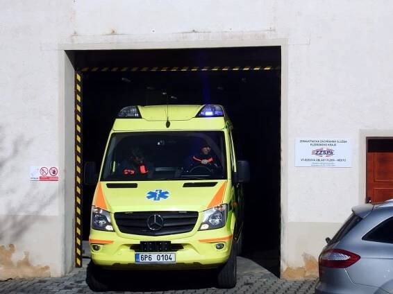 Zdravotnická záchranná služba Plzeňského kraje otevřela novou výjezdovou základnu na Doubravce | Krimi Plzeň