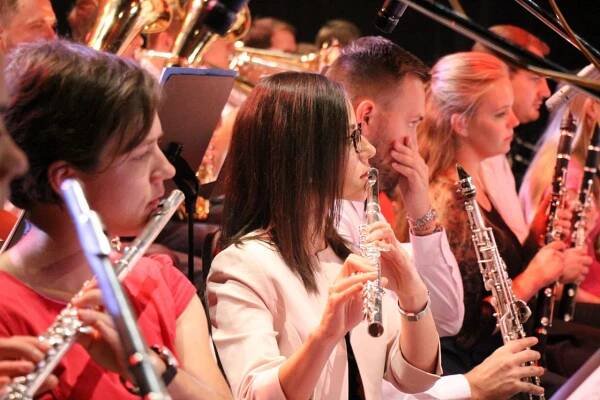 Polický symfonický orchestr + Dasha, Martin Kumžák a Peter Binder - Oficiální stránky města Solnice