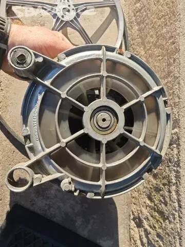 Motor řemenice 27cm a řemen klínový( na gril)