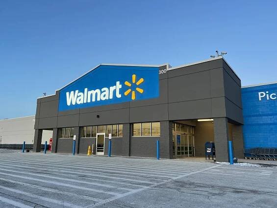 Walmart Stabbing: Video Appears to Show Suspect Being Confronted
