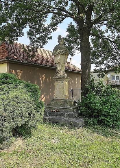 Soubor:Vražné, Jan Nepomucký.jpg – Wikipedie