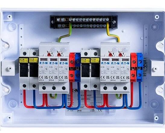 Rozvaděč R-FVE-DC2T2 EATON, T2 (1000V DC / 32A) pro 2 stringy IP40 certifikovaný | ABCTECH - výpočetní technika a elektronika