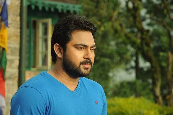 Shudhu Tomari Jonyo - Z filmu - Soham Chakraborty