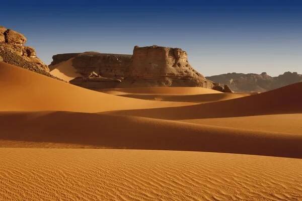 Odstraněno skály v poušti sahara, Libye — Stock obrázek