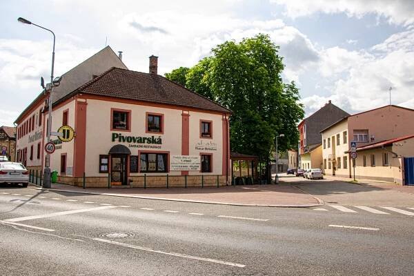 Pivovarská restaurace – Restaurace Uhříněves