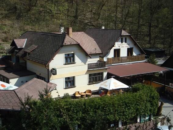 Restaurant a penzion Pod Draci skalou