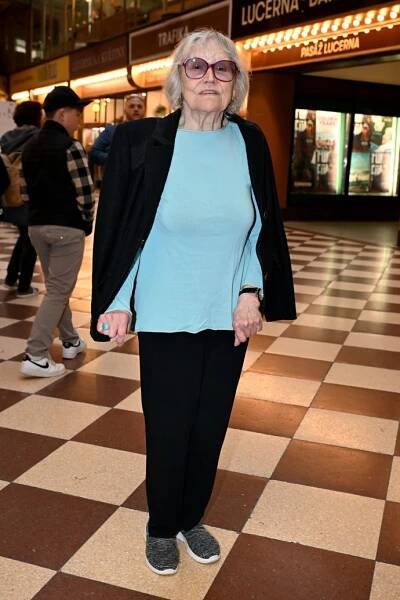 FOTO: Marta Kubišová nakonec přišla podpořit svého kamaráda. – stránka 60