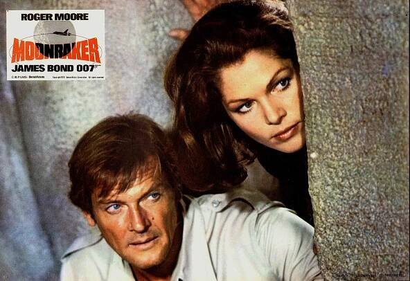 Roger Moore, Lois Chiles - Moonraker - Fotosky
