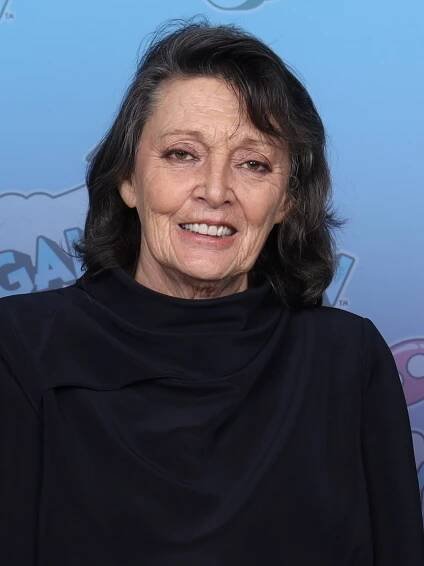 Sarah Douglas (Schauspielerin)