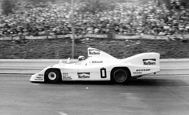 Jochen Mass, mentor Schumachera a vítěz z Mostu i Brna, prohrál „poslední závod“