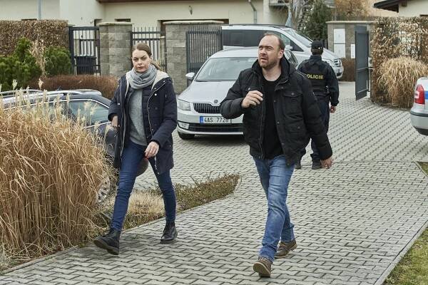 Specialisté - Série 5 - Z filmu - Eva Leimbergerová, Jiří Hána