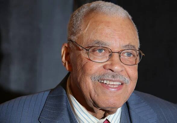 Ve věku 93 let zemřel americký herec James Earl Jones.