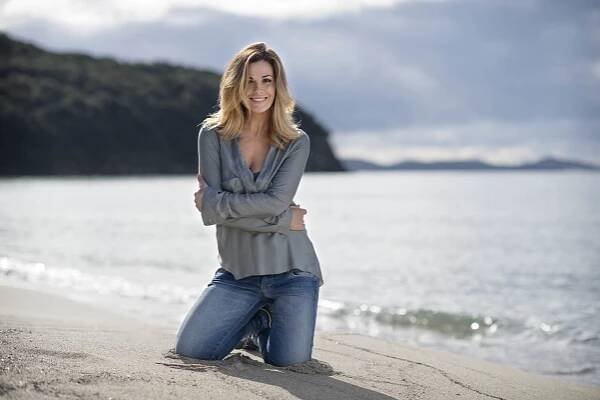 Vanessa Incontrada Official Web Site - Ricky Fara