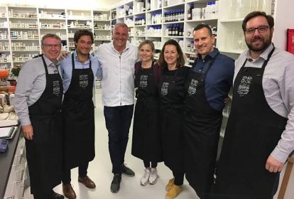 Award-winning chef Torsten Götz cooks at Jüstrich Cosmetics for KitchenCase