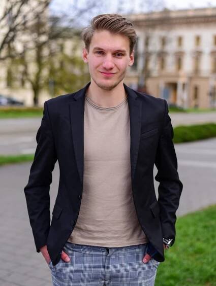 Viktor Kadeřábek