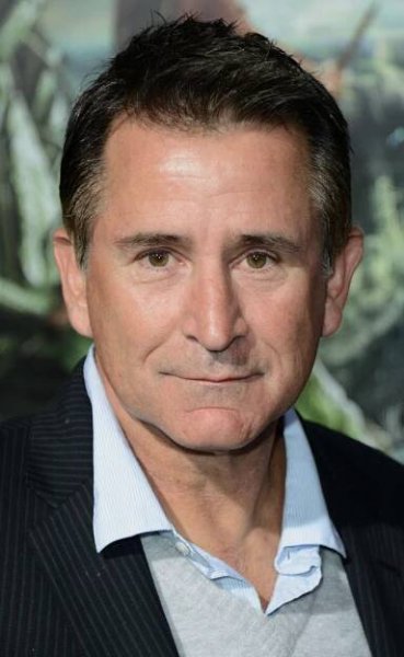 Anthony LaPaglia • Anntourage