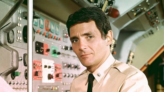 David Hedison, Actor Who Found Fame in a Submarine, Dies at 92