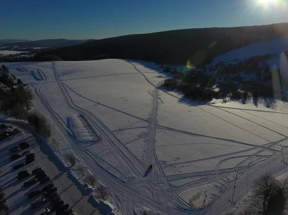 an aerial view of a ski slope in the snow at Penzion Tetřívek in Nové Hutě