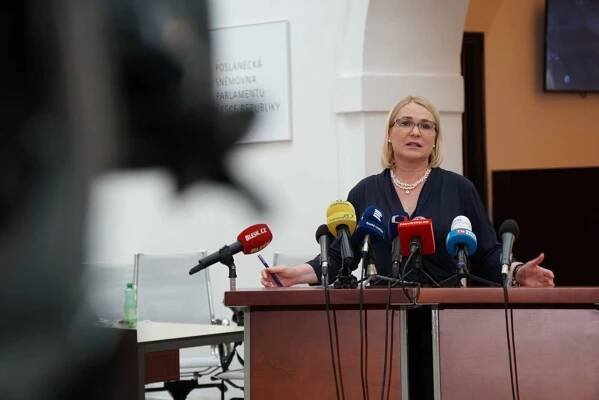 Ministryně obrany Jana Černochová (ODS)