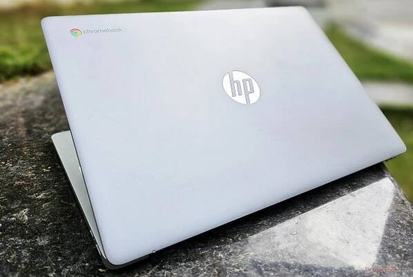 HP Chromebook 15a-n0008TU