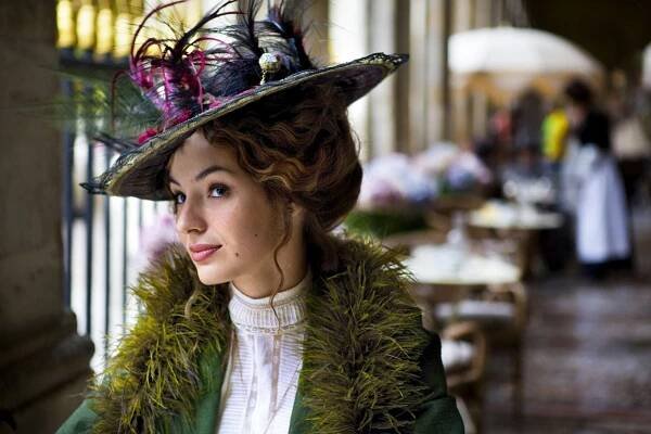 41. Louise Bourgoin - Tajemství mumie (2010) - r. Luc Besson.jpg