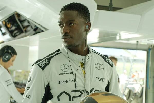 DAMSON IDRIS as Joshua Pearce