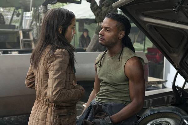 Falling Skies - Worlds Apart - Z filmu - Seychelle Gabriel