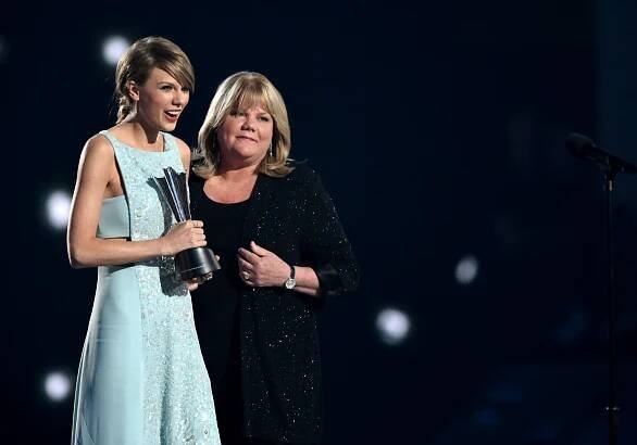 Zendaya, Taylor Swift and More Stars Celebrate Their Moms Publicly