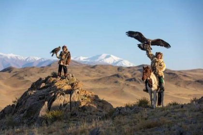 Golden Eagles with natives