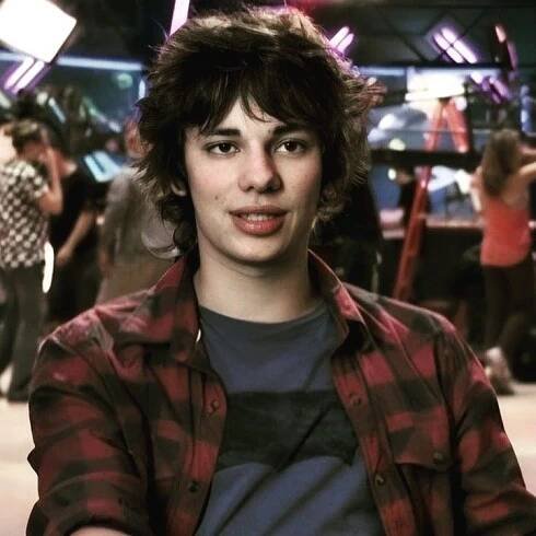 ꧁★𝑬𝒍𝒍𝒊𝒆★꧂ (@ellesmellz10) • Instagram profile | Devon bostick, Celebrities male, Hot actors
