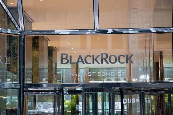 BlackRock Net Outflows Jump on Investor Strategies, High Interest Rates