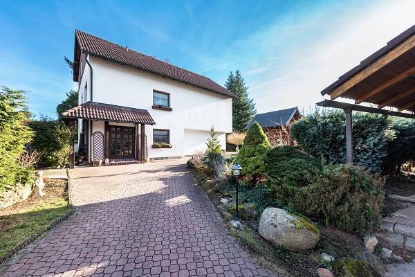 Vícegenerační RD 8+2, poz. 1591m2, garáž pro 6 automobilů/kancelář, obec Mukařov - Grygar reality