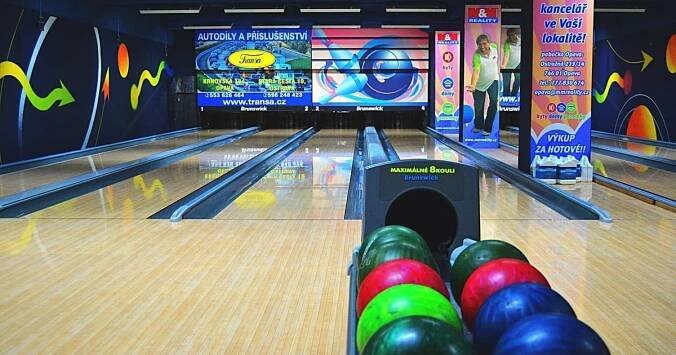 Raketa bowling Opava - Největší herna v regionu pro skvělou zábavu - Po Česku
