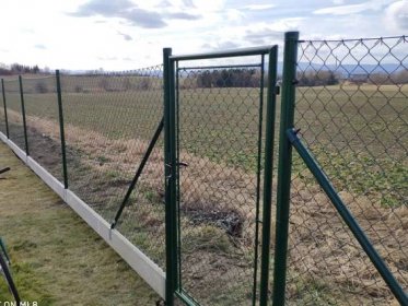 Ploty Boček - Ceník drátěných plotů s podhrabovou deskou
