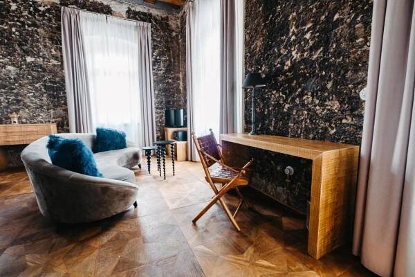 Cestujte časem v nově otevřeném boutique hotelu Corso v Řevnicích u Prahy
