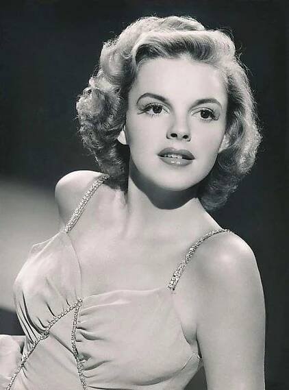 Judy Garland se proslavila především filmem Čaroděj ze země Oz.